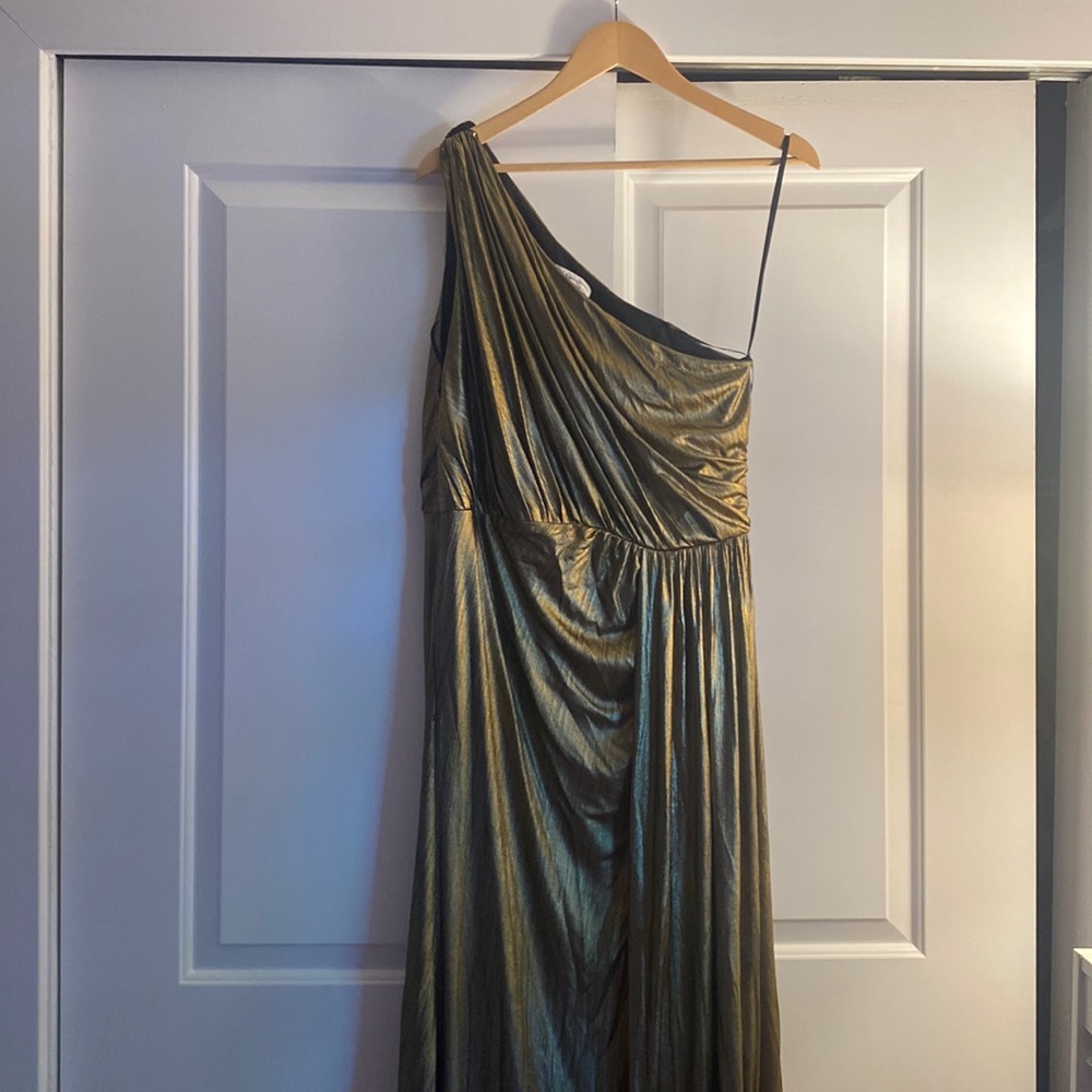 Mac Duggal leena Metallic Asymmetric Wrap Gown